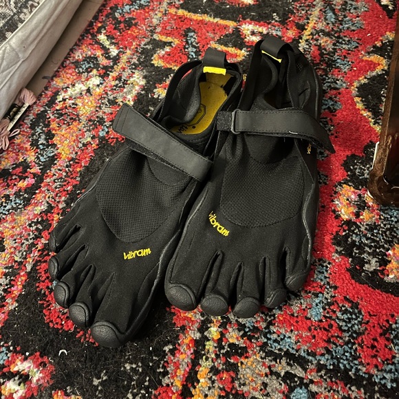 Vibram Women’s W148 Finger Athletic Shoes - Picture 1 of 2